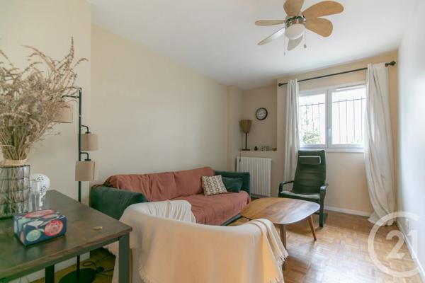 Appartement F3 à vendre  3 pièces - 55 m 2   ST MAUR DES FOSSES  - 94