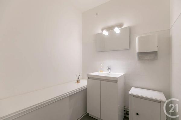 Appartement F3 à vendre  3 pièces - 55 m 2   ST MAUR DES FOSSES  - 94