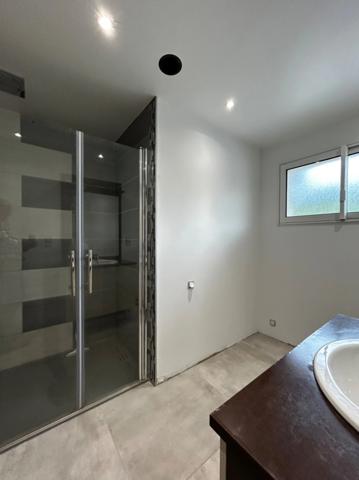 TOURNON (73) - MAISON Rénovée Type 4 + T2 - TERRAIN 1015 m2