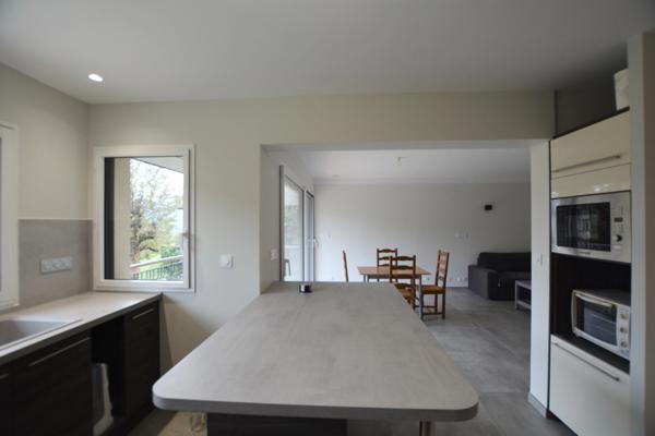 TOURNON (73) - MAISON Rénovée Type 4 + T2 - TERRAIN 1015 m2