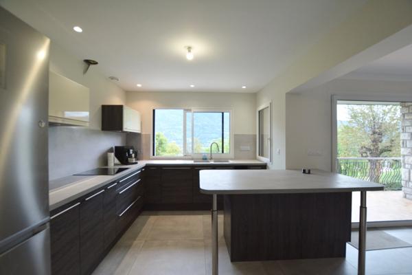 TOURNON (73) - MAISON Rénovée Type 4 + T2 - TERRAIN 1015 m2