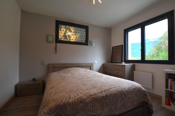 TOURNON (73) - MAISON Rénovée Type 4 + T2 - TERRAIN 1015 m2