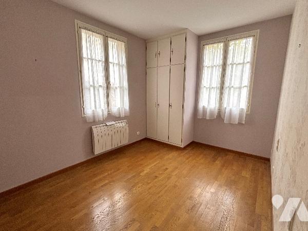 CHARTRES - HYPER CENTRE, DANS PETITE COPROPRIETE 
BEAU 4 PIECES 74m² HAB.– SOLEIL DU MATIN