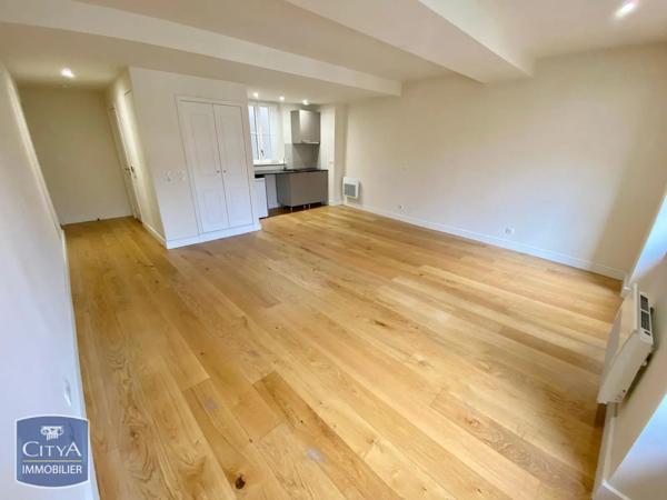 Appartement à louer 1 pièce 36.6m² Toulon (83000)