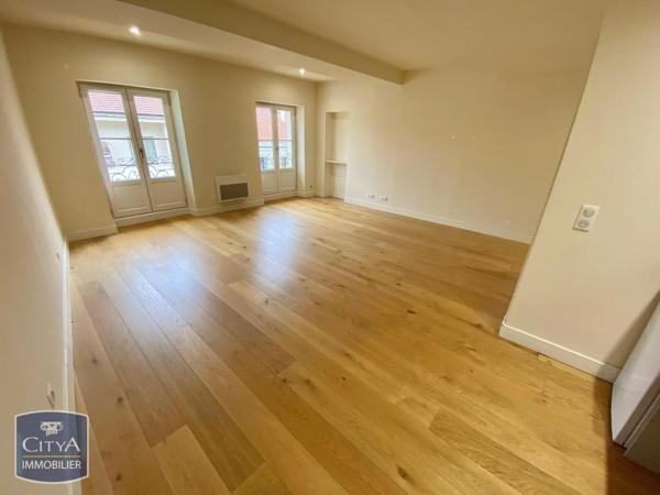 Appartement à louer 1 pièce 36.6m² Toulon (83000)
