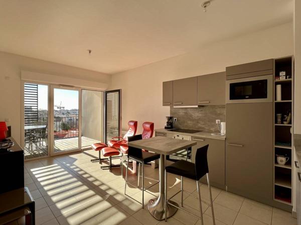 ROYAN centre, appartement type 2 avec aperçu mer