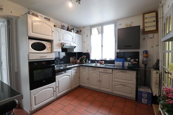 Maison 7 pièces à HEUDEBOUVILLE