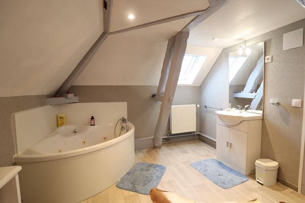 Maison 7 pièces à HEUDEBOUVILLE