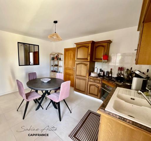 ARNAS – Maison de plain-pied avec piscine chauffée, cave et terrain de 812 m²
