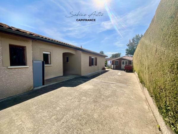 ARNAS – Maison de plain-pied avec piscine chauffée, cave et terrain de 812 m²