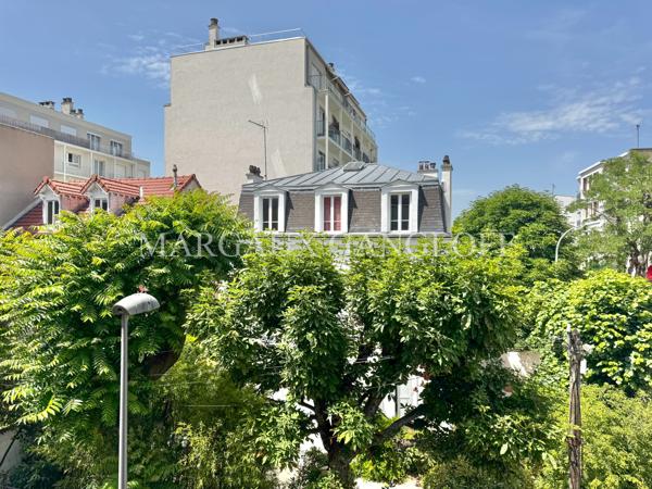 Appartement
         5 pièces
        - 110 m² Exclusivité 770 000 € *