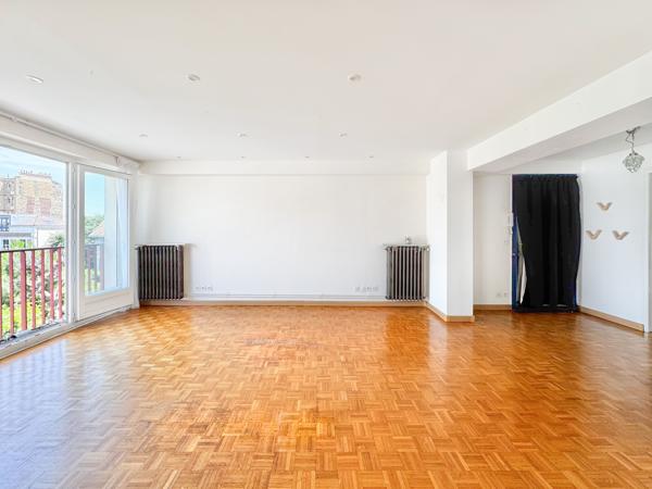 Appartement
         5 pièces
        - 110 m² Exclusivité 770 000 € *