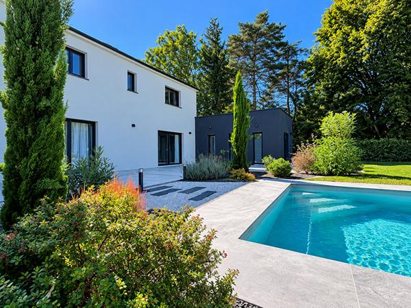 UNE MAISON D'EXCEPTION AUX PORTES D'ORLÉANS