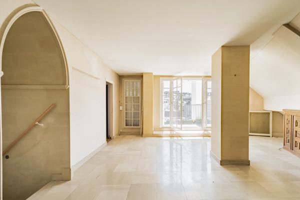 Duplex Paris 18 e - JULES JOFFRIN
