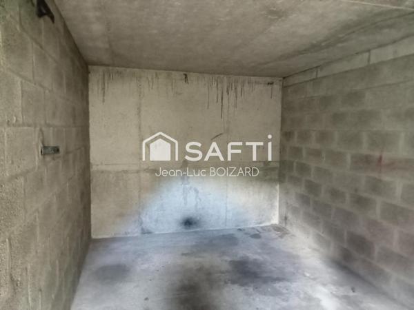 A VENDRE GARAGE pour 1 VOITURE PROCHE CENTRE VILLE