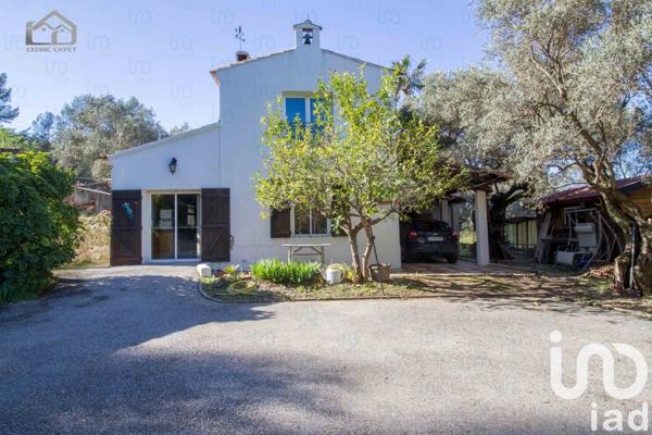 Maison traditionnelle 6 pièces de 150 m² à Solliès-Pont (83210)