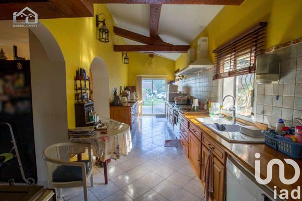 Maison traditionnelle 6 pièces de 150 m² à Solliès-Pont (83210)