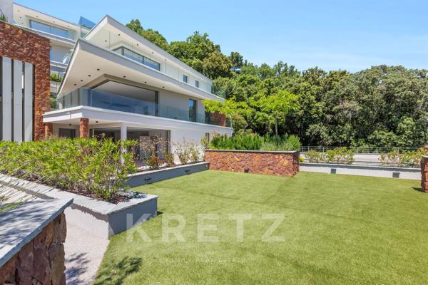 LES ADRETS-DE-L'ESTÉREL — Appartement neuf de 141 m² avec une terrasse de 70 m²