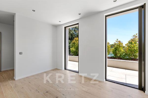 LES ADRETS-DE-L'ESTÉREL — Appartement neuf de 141 m² avec une terrasse de 70 m²