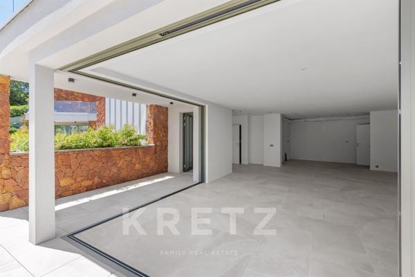 LES ADRETS-DE-L'ESTÉREL — Appartement neuf de 141 m² avec une terrasse de 70 m²