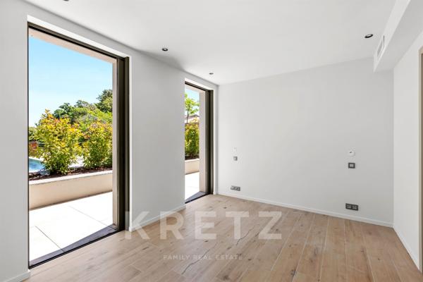 LES ADRETS-DE-L'ESTÉREL — Appartement neuf de 141 m² avec une terrasse de 70 m²