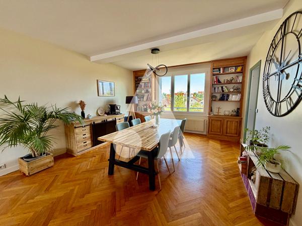 Appartement 5 pièces 125.78 m2
