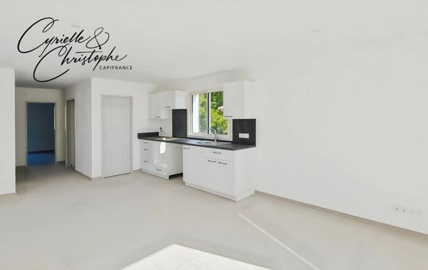 Dpt Hérault (34), à louer à SAINT-ANDRE DE SANGONIS, appartement T3 65m² avec deux terrasses et stationnement
