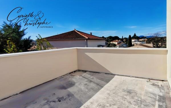 Dpt Hérault (34), à louer à SAINT-ANDRE DE SANGONIS, appartement T3 65m² avec deux terrasses et stationnement