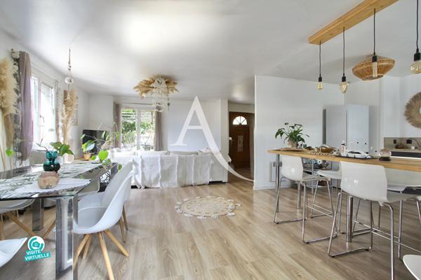 LATTES - VILLA PLAIN PIED - 90M2 ENVIRON - GARAGE 20M2 - TERRAIN 450M2 - PROCHE TRAMWAY ET COMMERCES