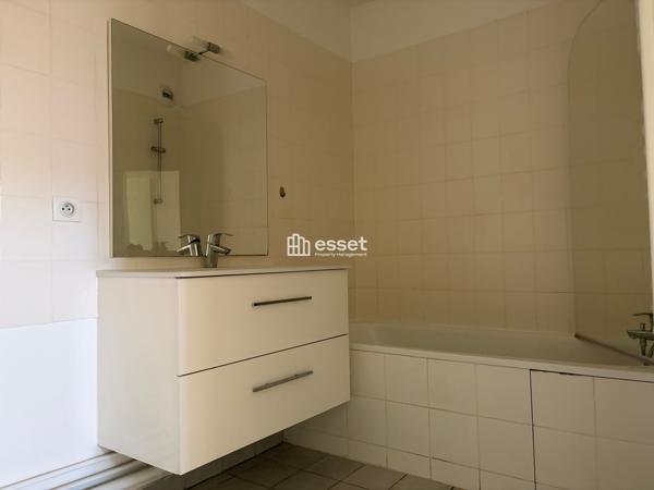 Location Appartement 2 pièces 50 m² - Paris 75012
