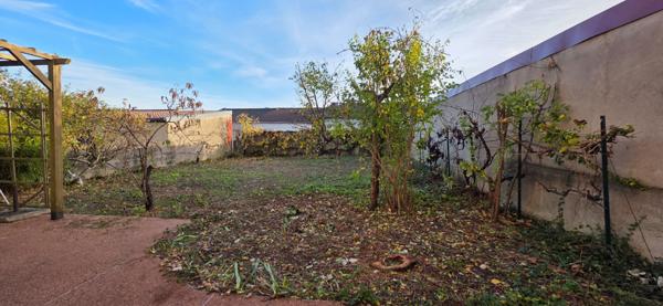 Maison de ville type 7 pleine de caractère à Metz-Vallières
