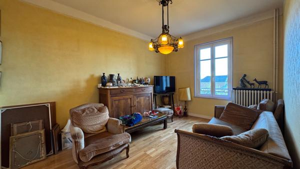 Maison de ville type 7 pleine de caractère à Metz-Vallières