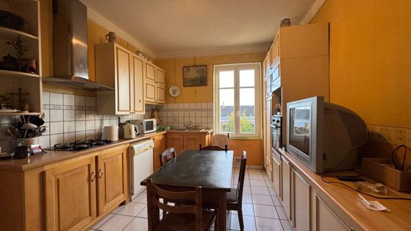 Maison de ville type 7 pleine de caractère à Metz-Vallières