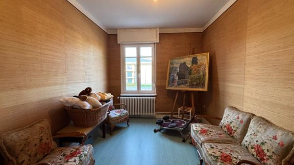 Maison de ville type 7 pleine de caractère à Metz-Vallières