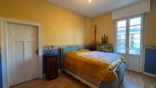 Maison de ville type 7 pleine de caractère à Metz-Vallières