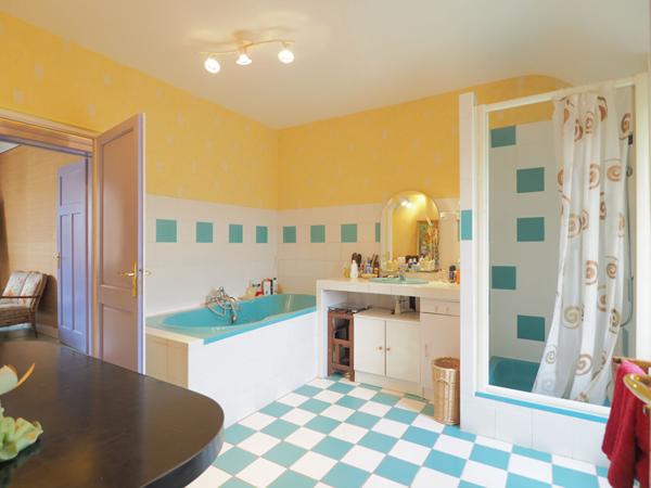 Maison de ville type 7 pleine de caractère à Metz-Vallières