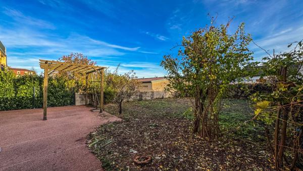 Maison de ville type 7 pleine de caractère à Metz-Vallières