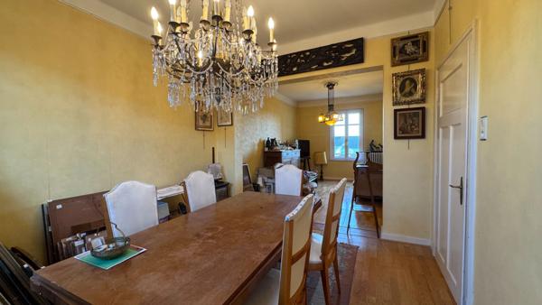 Maison de ville type 7 pleine de caractère à Metz-Vallières