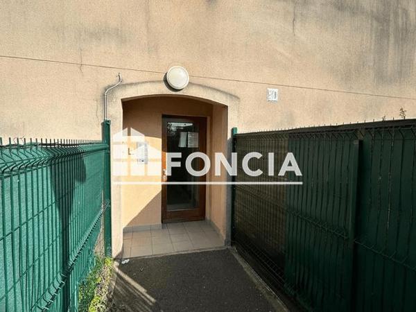 Location Studio 30.2 m² - 10 RUE DE LAUNAY Chilly - Mazarin 91380