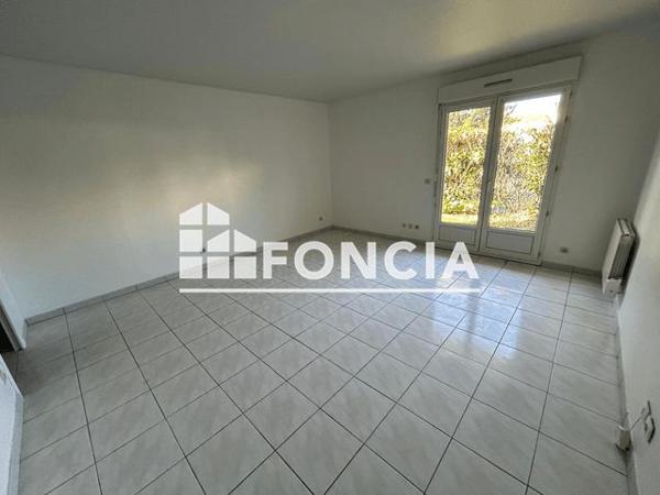 Location Studio 30.2 m² - 10 RUE DE LAUNAY Chilly - Mazarin 91380