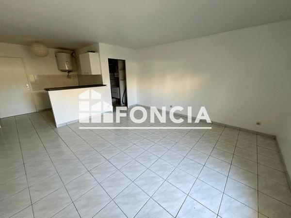 Location Studio 30.2 m² - 10 RUE DE LAUNAY Chilly - Mazarin 91380