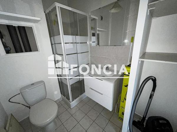 Location Studio 30.2 m² - 10 RUE DE LAUNAY Chilly - Mazarin 91380