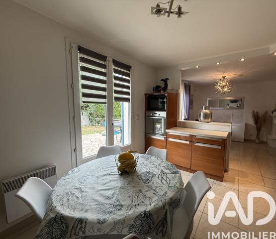 Maison à vendre 7 pièces 121 m² Saint-Brice-sous-Forêt