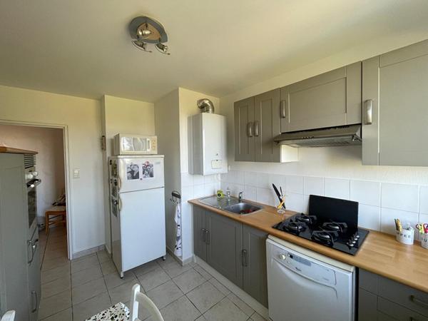 Appartement Nantes 3 pièce(s) 69.71 m2, balcon, parking, cave.