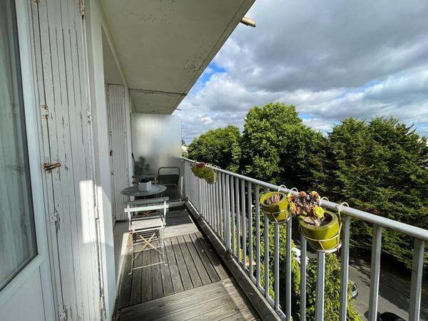 Appartement Nantes 3 pièce(s) 69.71 m2, balcon, parking, cave.