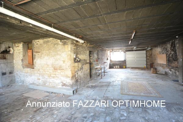 À vendre : Spacieuse maison à Stenay – Rue calme, proche centre-ville – Frontière Belgique / Luxembourg 📍 Stenay (55700) – Meuse – Région Grand Est