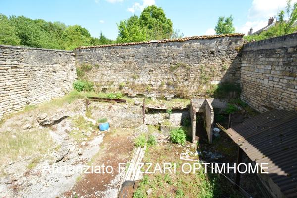 À vendre : Spacieuse maison à Stenay – Rue calme, proche centre-ville – Frontière Belgique / Luxembourg 📍 Stenay (55700) – Meuse – Région Grand Est