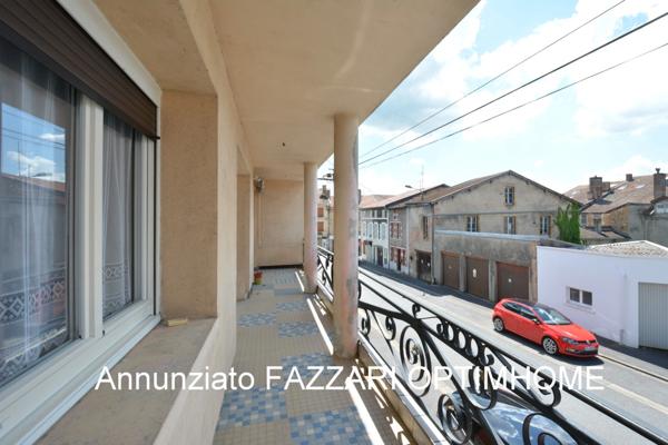 À vendre : Spacieuse maison à Stenay – Rue calme, proche centre-ville – Frontière Belgique / Luxembourg 📍 Stenay (55700) – Meuse – Région Grand Est