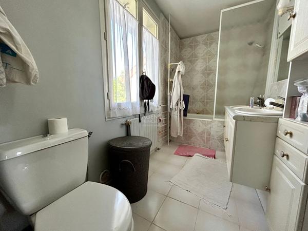 Maison Poissy 10 pièces 251 m2 €985 000 ** - Référence 8640