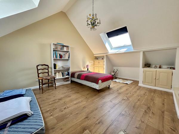 Maison Poissy 10 pièces 251 m2 €985 000 ** - Référence 8640